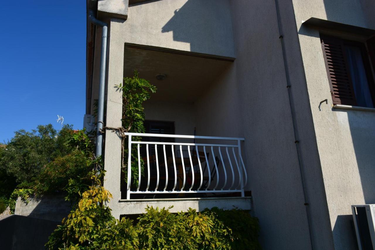 Maja Appartement Kornić Buitenkant foto